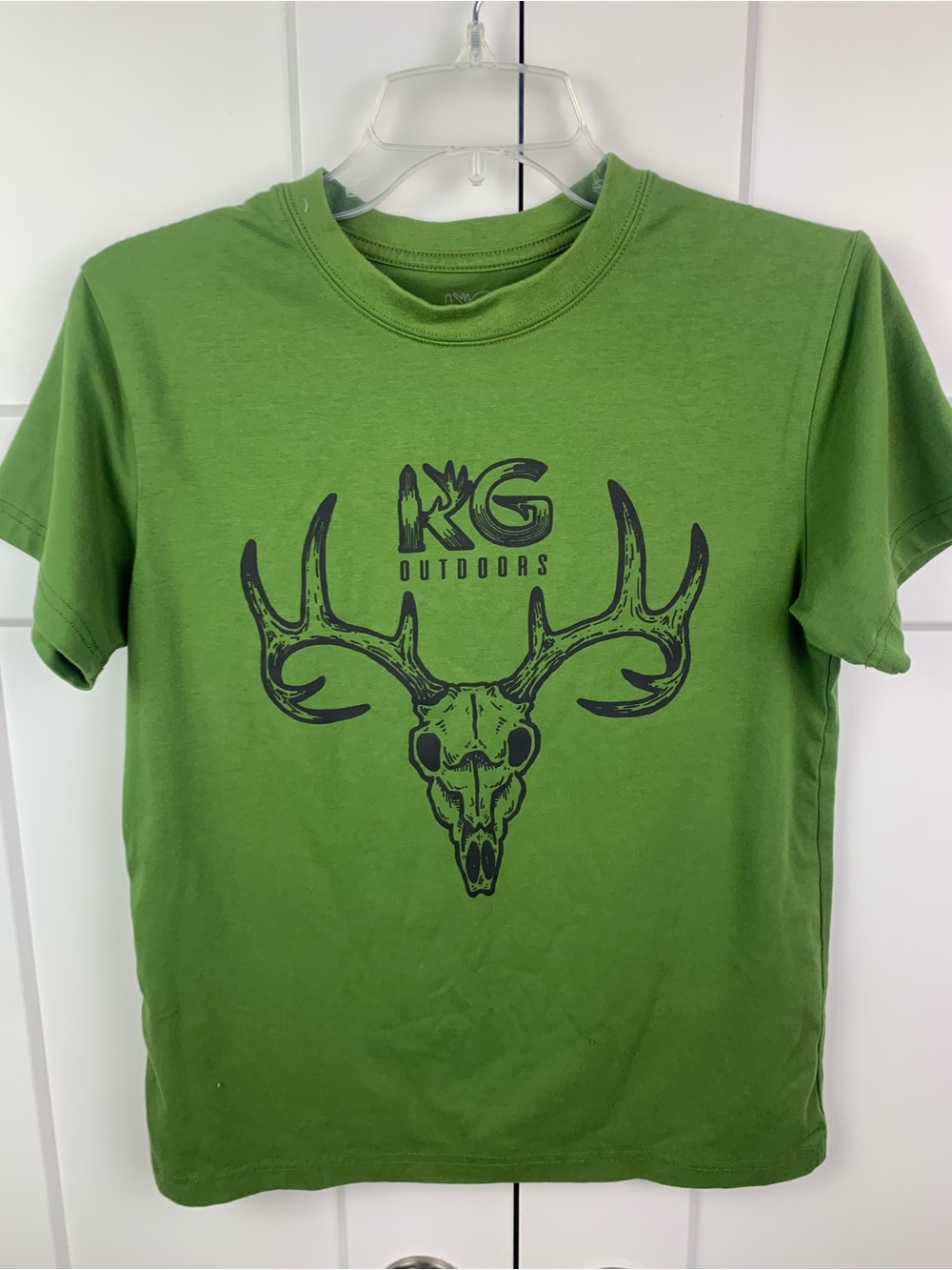 Kendall Gray Outdoors Youth large T Shirt Green Skull Graphic